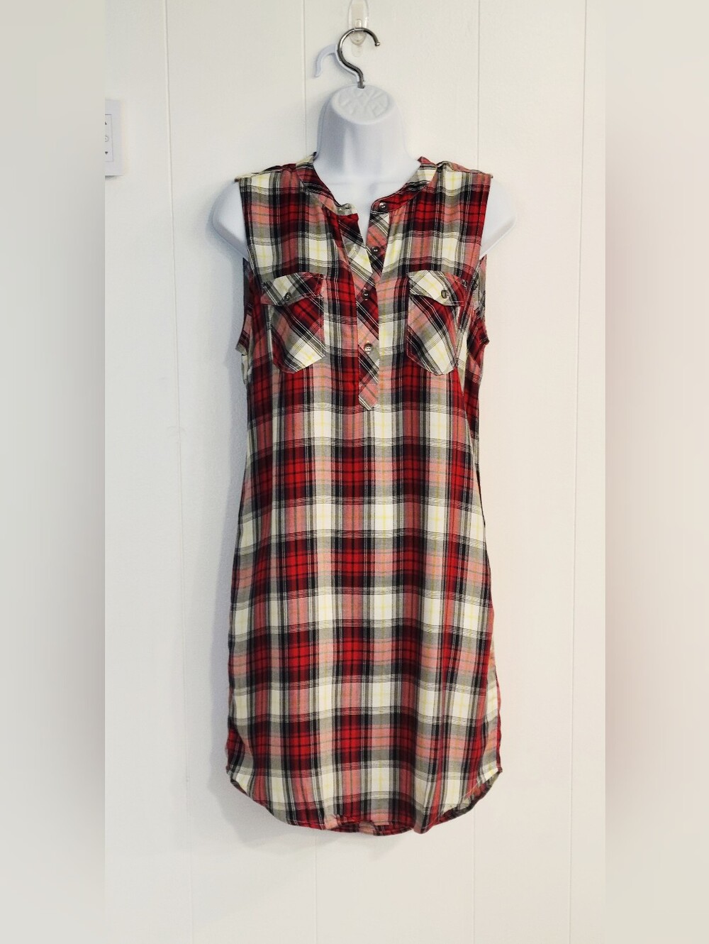 Splendid Sleeveless Plaid Shift Dress